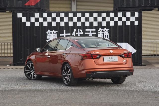 既好开又舒适，四款动力出色中型车推荐