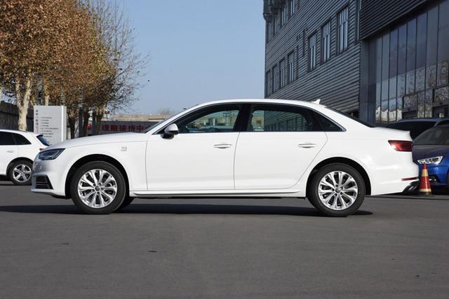 新一代宝马3系要来了 同级对手却最高降12万 该怎么选？