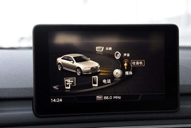 新一代宝马3系要来了 同级对手却最高降12万 该怎么选？