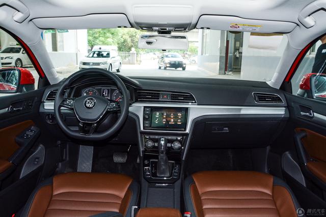 刚进职场如何选一款有排面的车?这几款紧凑级运动轿车首选