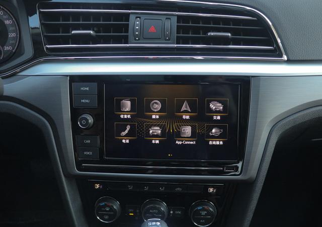 刚进职场如何选一款有排面的车?这几款紧凑级运动轿车首选