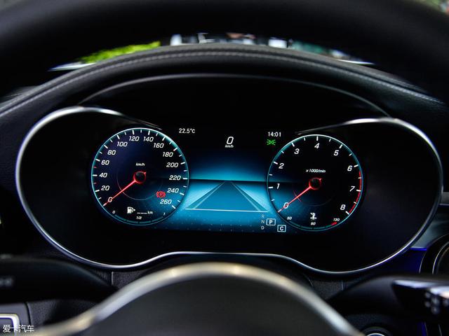 北京奔驰2019款奔驰C级