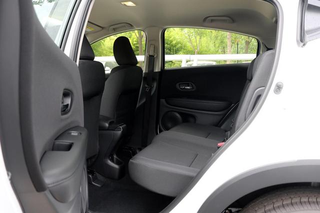 潮流小年轻首款座驾之选 这5款合资小型SUV谁更燃?